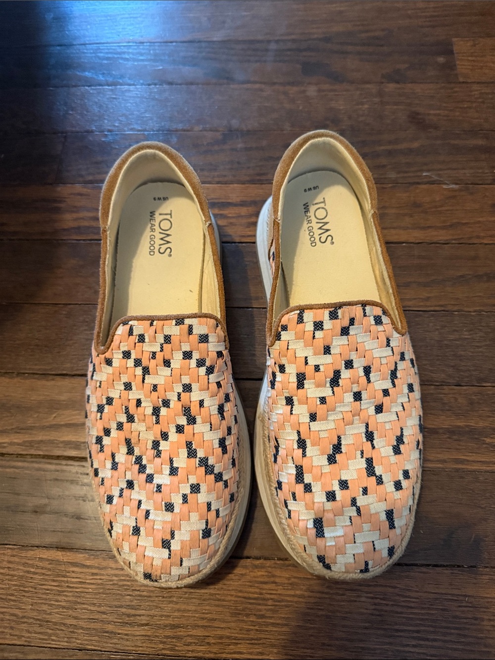 TOMS Women’s 9 Woven Espadrille Slip On Peach Tan Navy Suede Platform worn once